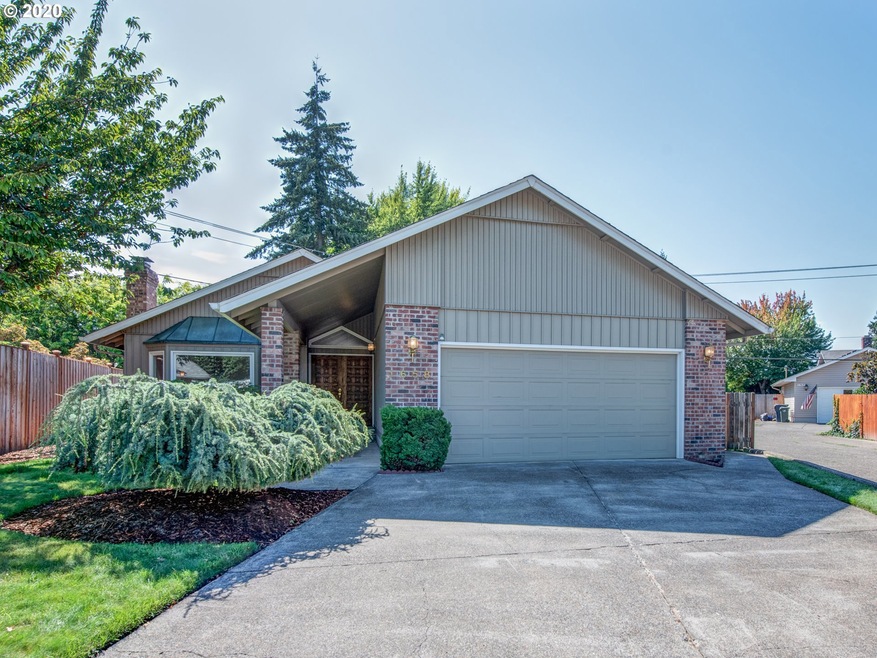 1658 Crescent Ave, Eugene, OR 97408 - photo 1