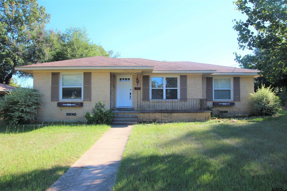 1323 Sunset Dr, Tyler, TX 75701 - photo 1