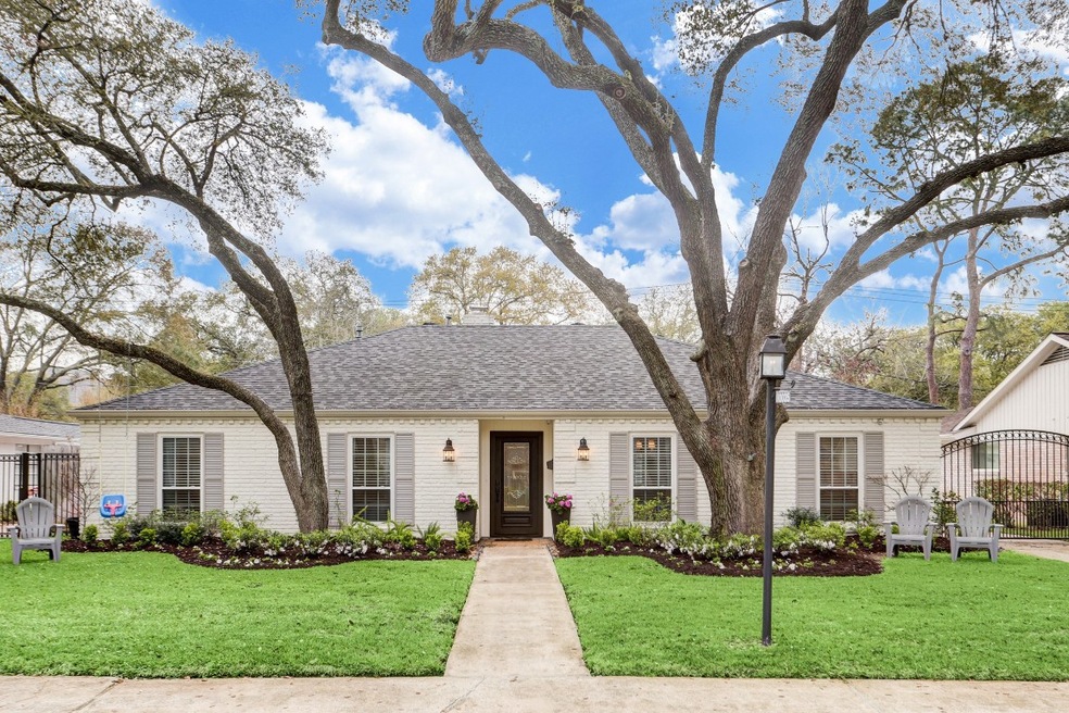 10035 Overbrook Ln, Houston, TX 77042 - photo 1