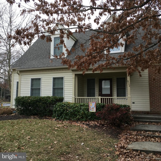 922 Mclendon Dr, Frederick, MD 21702 - photo 1