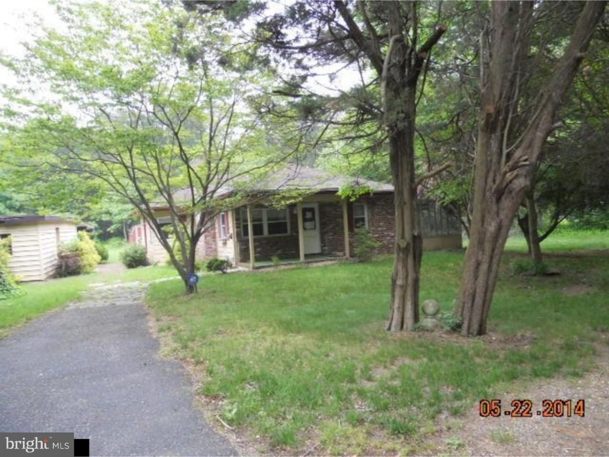 1306 NE Lakeshore Dr, Millville, NJ 08332 - photo 1