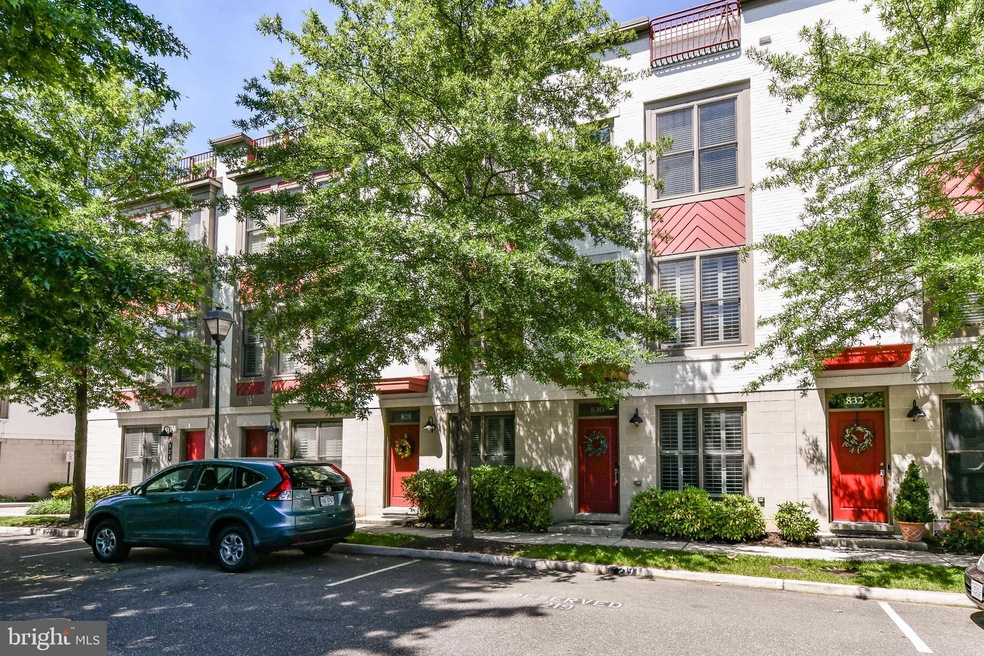 830 Snowden Hallowell Way, Alexandria, VA 22314 - photo 1