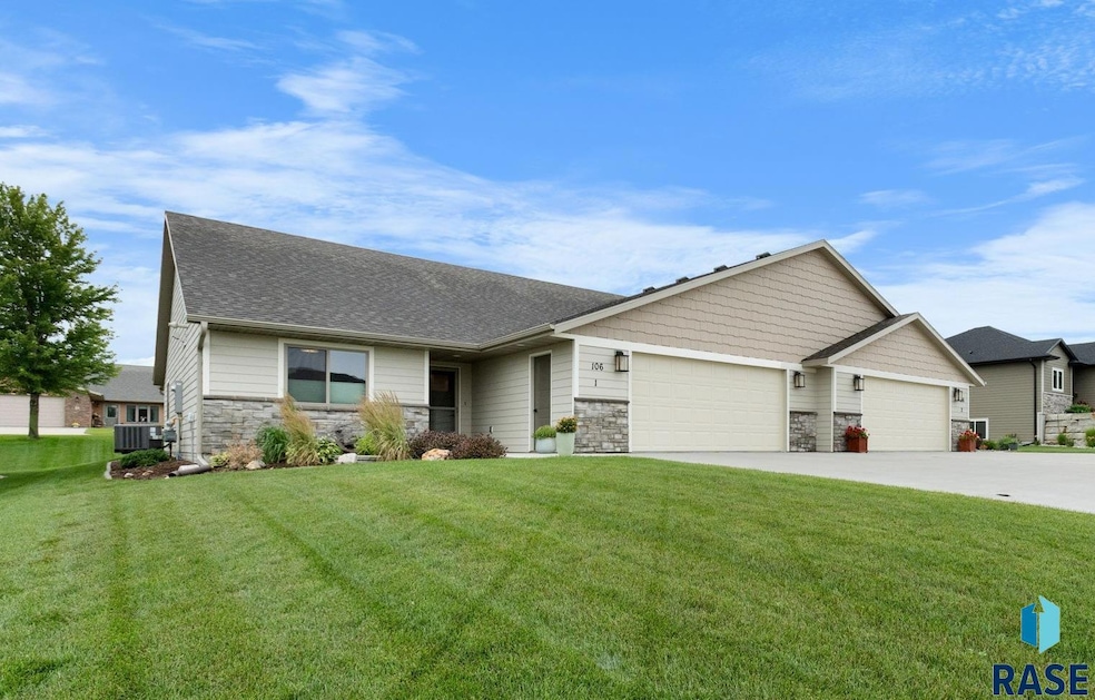 106 S. 15th Ave, Unit 1, Rock Rapids, IA 51246