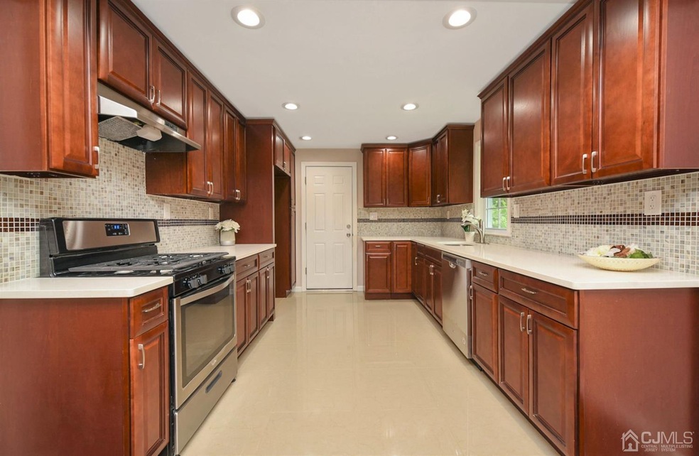 862 Ridge Rd, Monmouth Junction, NJ 08852 - photo 1