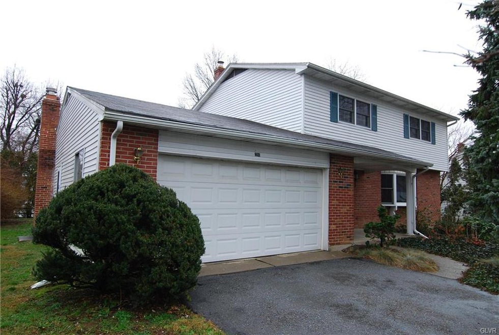 1293 Butternut Ln, Macungie, PA 18062 - photo 1