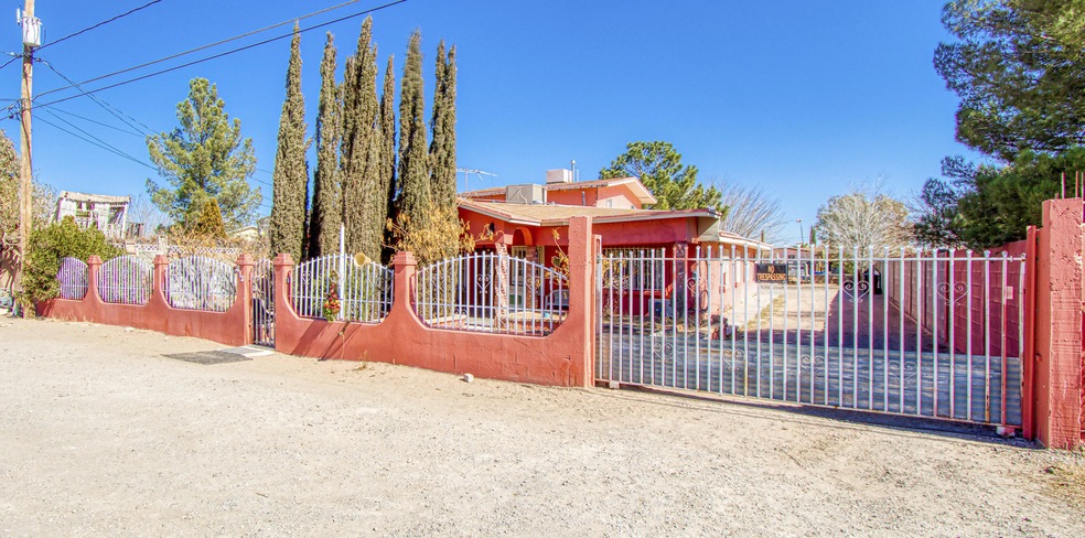 812 Agua Clara St, El Paso, TX 79928 - photo 1