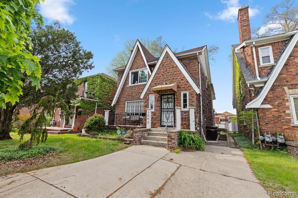 7042 Thatcher St unit Floor 1, Detroit, MI 48221 - photo 1