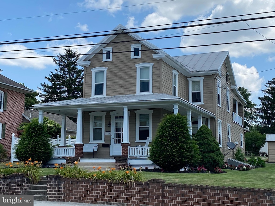 524 S Queen St, Littlestown, PA 17340 - photo 1
