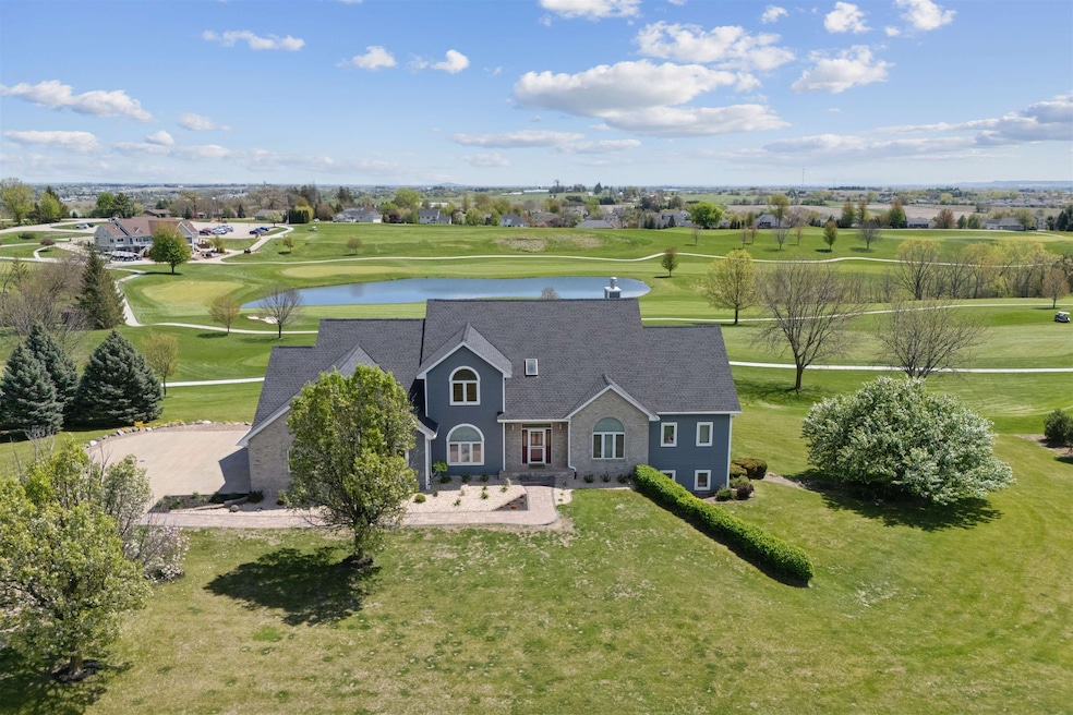 Pending $749,900