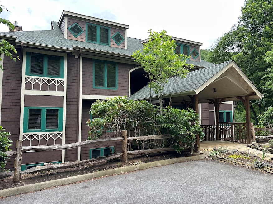 222 Creekside Way unit D-101, Burnsville, NC 28714 - photo 1