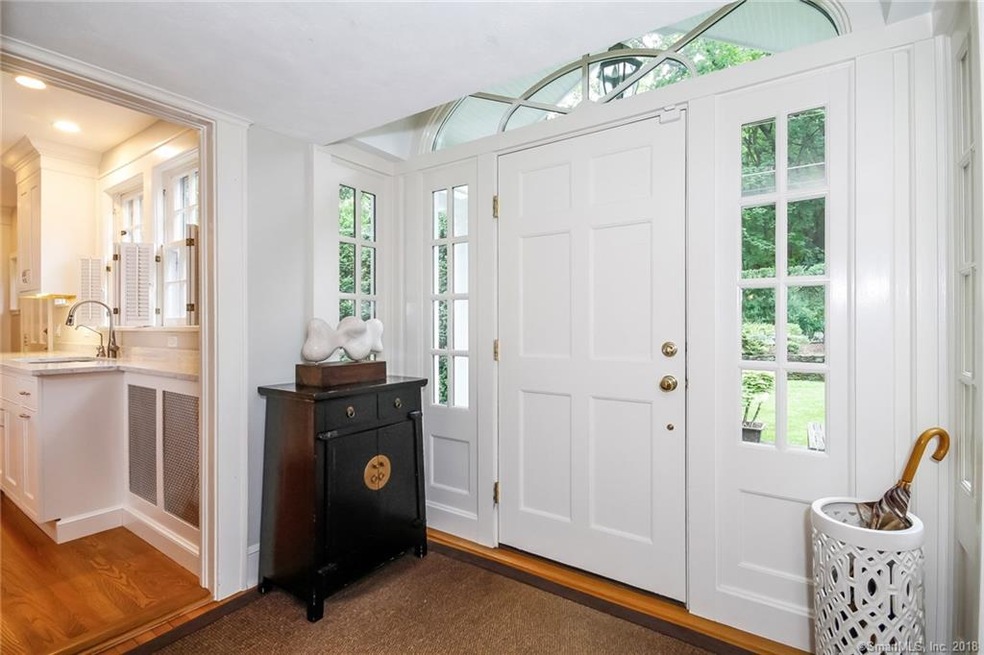 7 Riverview Dr, Norwalk, CT 06850 - photo 1