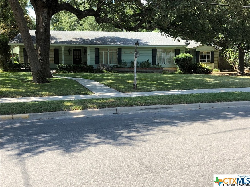 628 W San Antonio St, San Marcos, TX 78666 - photo 1