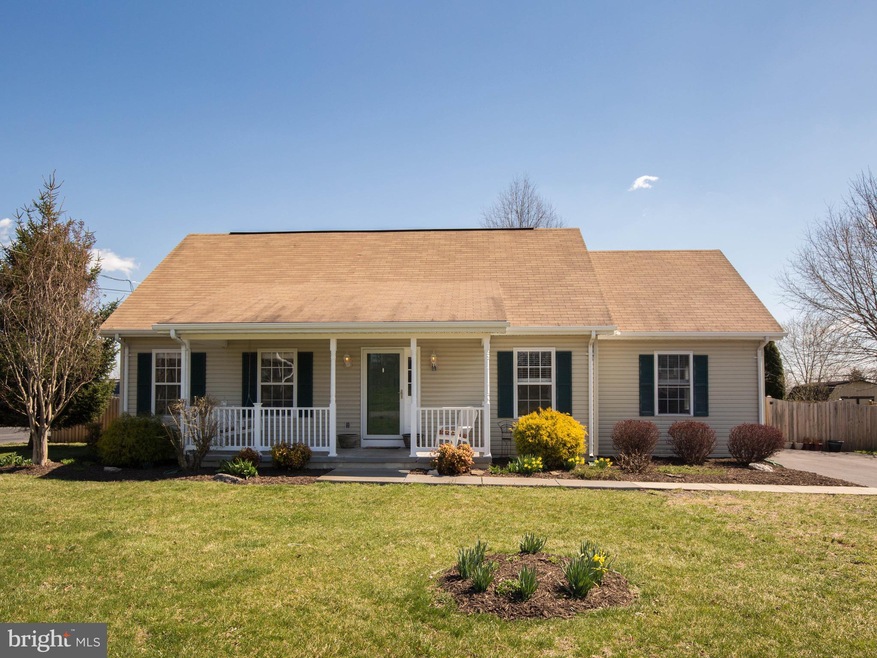 236 Libby Ann Dr, Bunker Hill, WV 25413 - photo 1