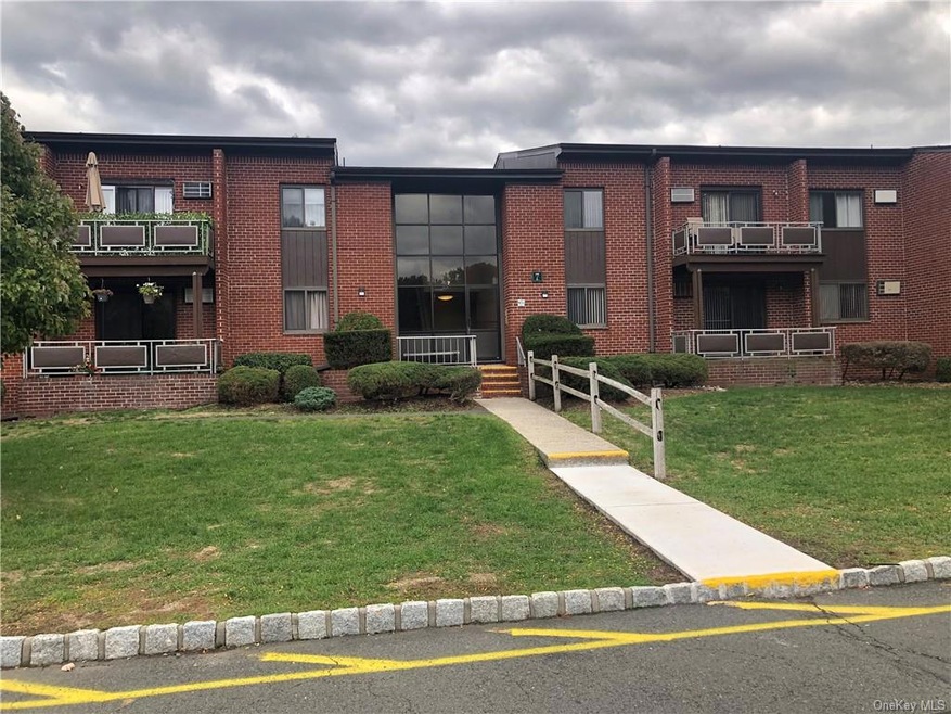 7 Darian Ct unit 2D, Pomona, NY 10970 - photo 1