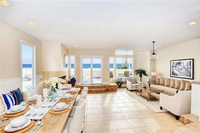 Family room/dining area