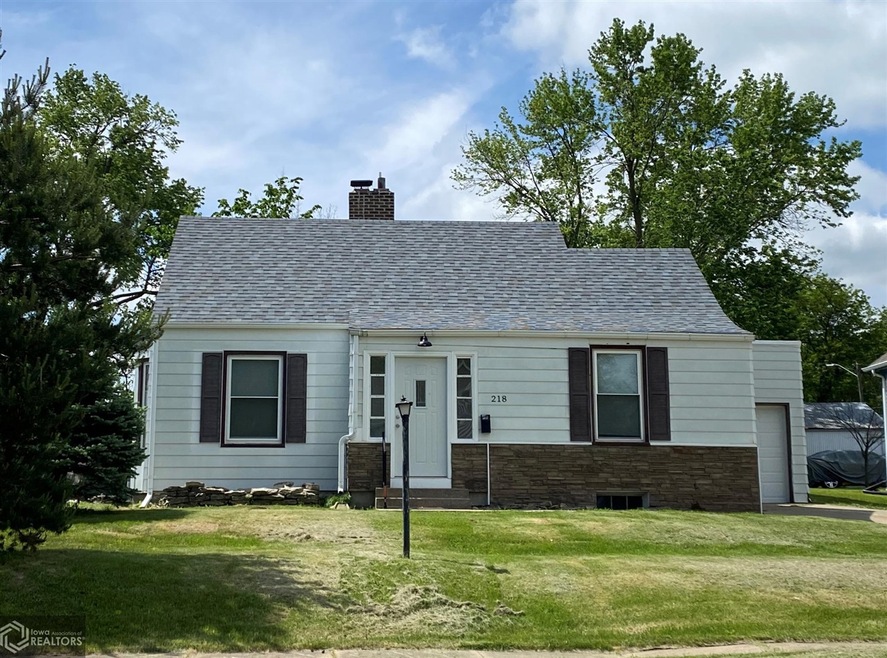 218 E Washington St, Osceola, IA 50213 - photo 1