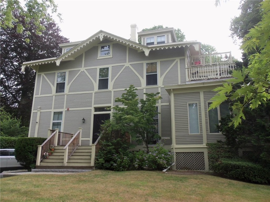 4 Red Cross Ave unit 3, Newport, RI 02840 - photo 1