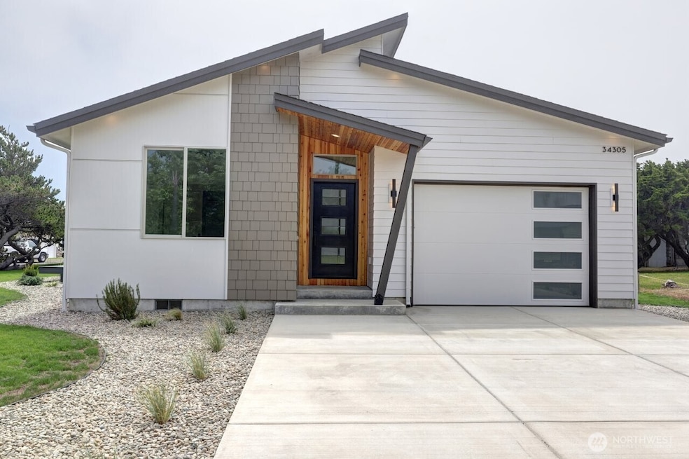For Sale $464,000