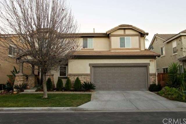 Front view of home. 