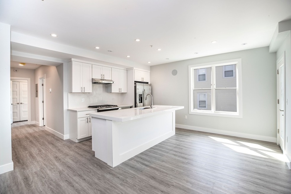 151 Hancock St unit 2, Quincy, MA 02171 - photo 1