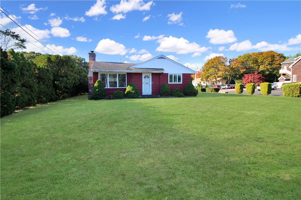 35 Post Rd, Westerly, RI 02891 - photo 1