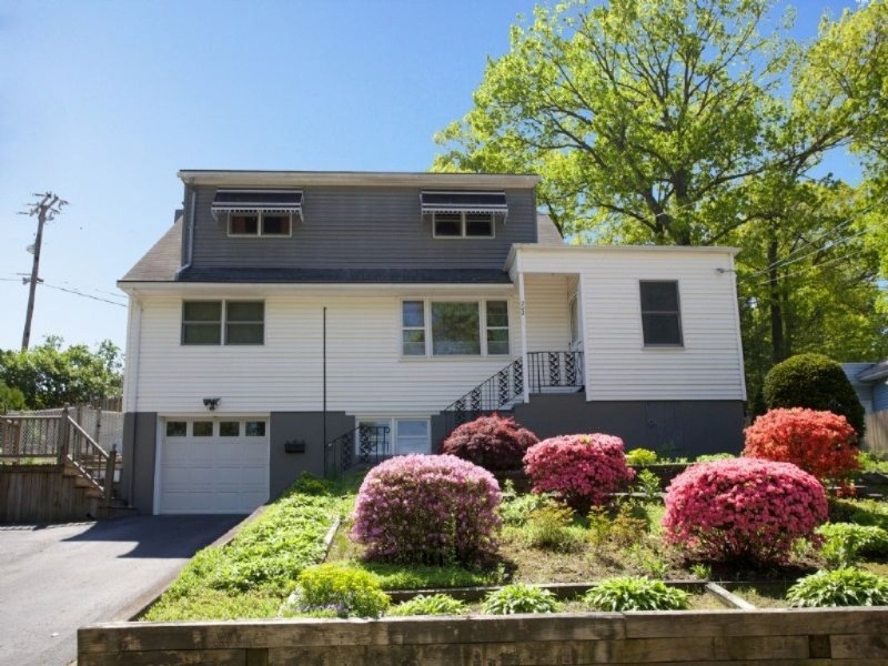 202 Rafkind Rd, Bloomingdale, NJ 07403 - photo 1