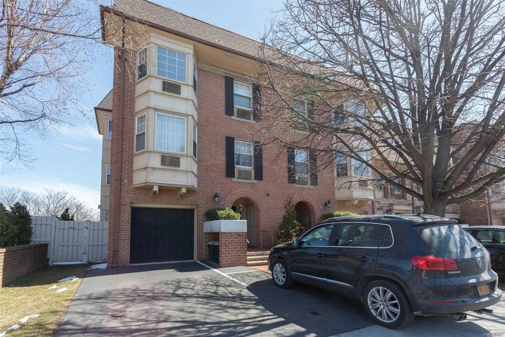 12-01 Estates Ln unit 1, Bayside, NY 11360 - photo 1