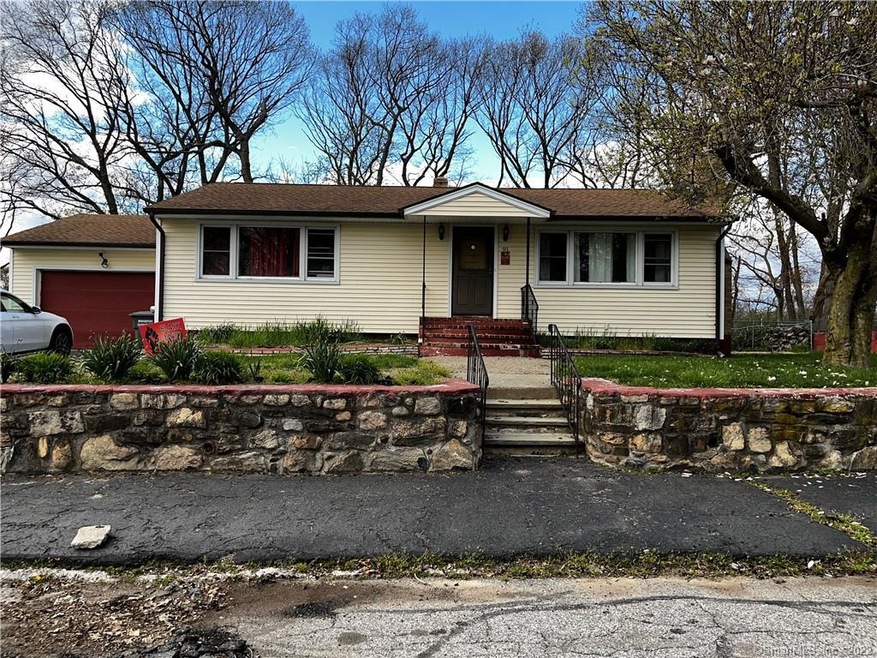 91 Clearview Dr, Bridgeport, CT 06606 - photo 1