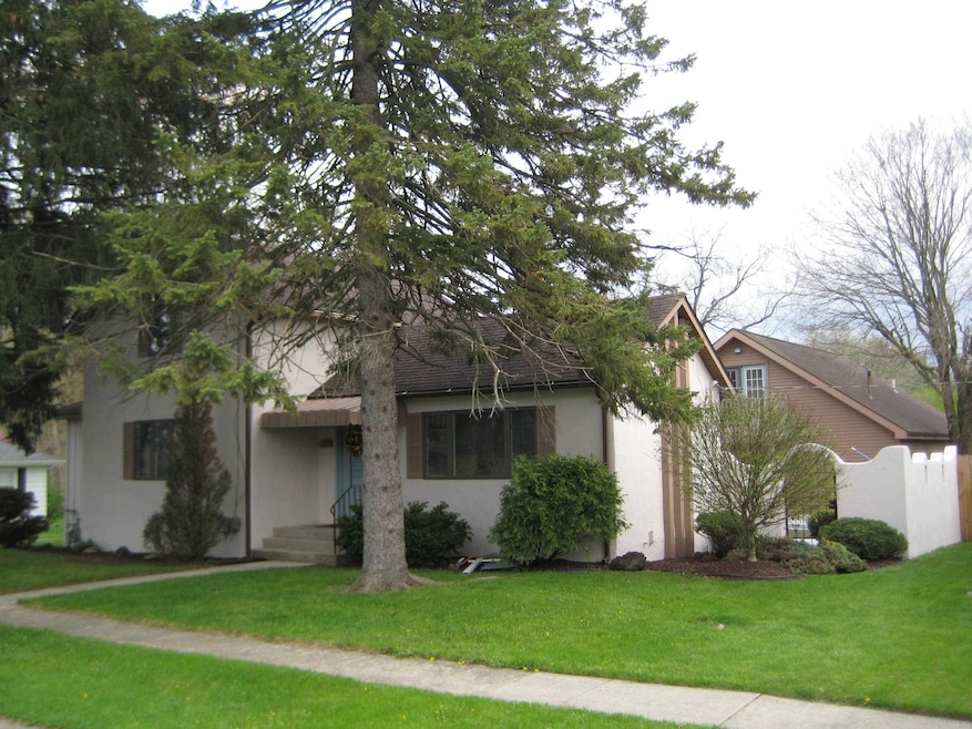 129 Washington St, Auburn, IN 46706 - photo 1