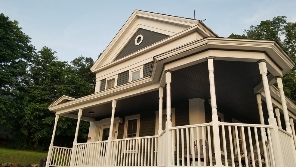 305 E Main St unit 2, East Brookfield, MA 01515 - photo 1