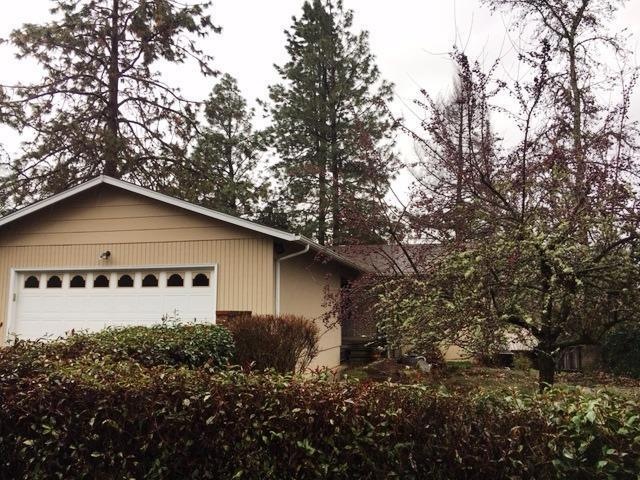 1108 NW D St, Grants Pass, OR 97526 - photo 1
