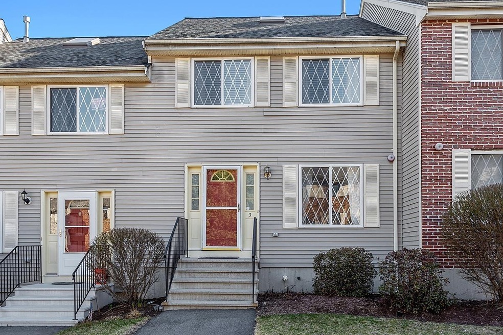 3 Adams Ave, MerriMacK, NH 03054 - photo 1