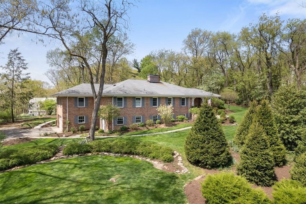 Gorgeous 4 Bedroom 4.5 Bath home on park like acre