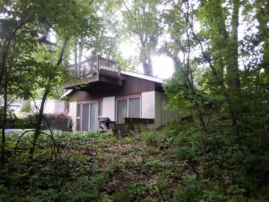 32314 Hilltop Rd, Dowagiac, MI 49047 - photo 1