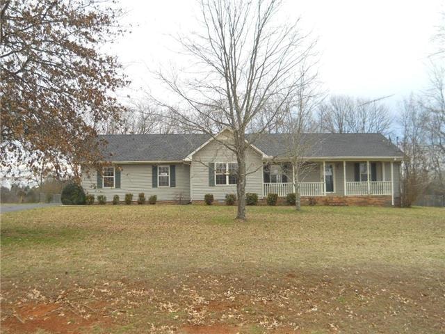 108 Hunters Ln, Shelbyville, TN 37160 - photo 1