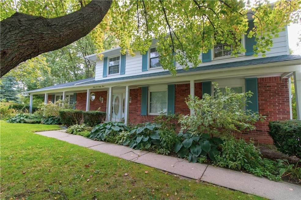 2223 Colonial Park Ct, Bloomfield Hills, MI 48304 - photo 1