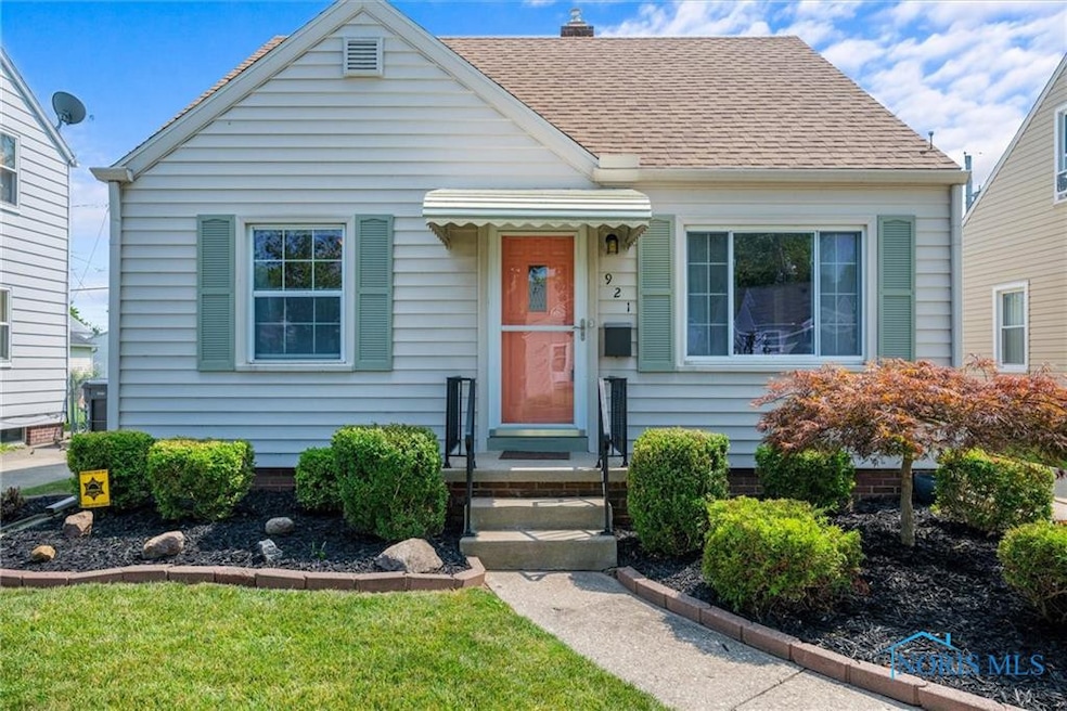 921 Southover Rd, Toledo, OH 43612 - photo 1