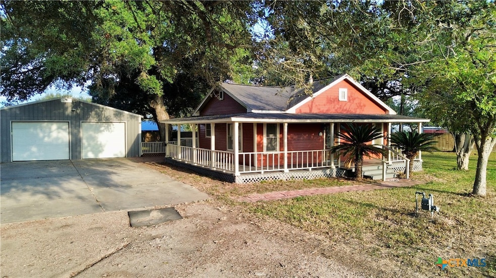 859 Refugio Hwy, Victoria, TX 77905 - photo 1