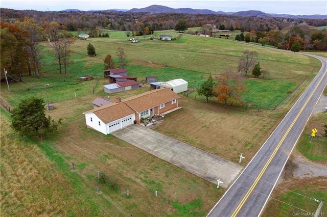 556 Pisgah Ridge Cir, Hiddenite, NC 28636 - photo 1