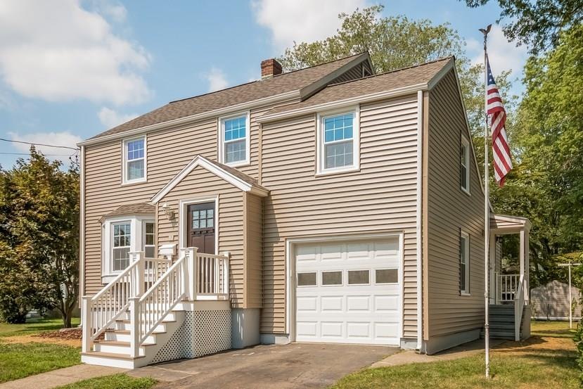 Charming McNeil Colonial in the North End with new