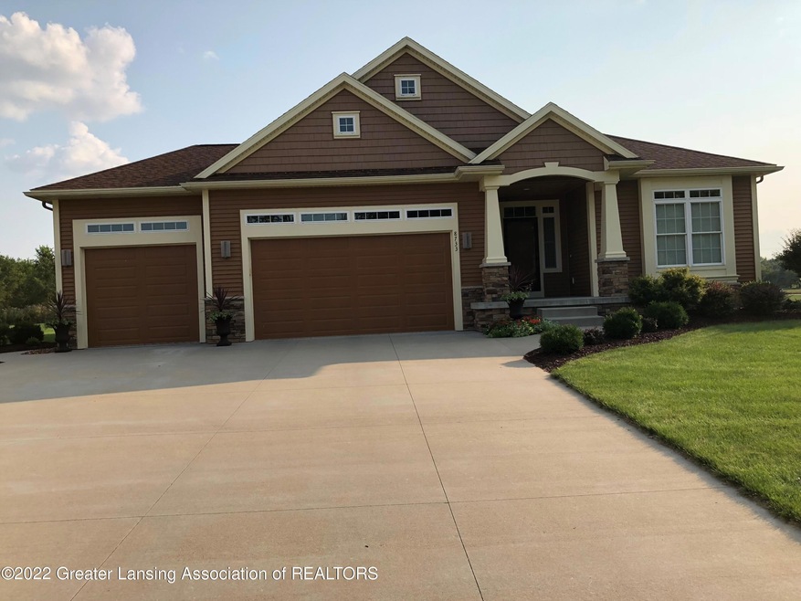 8733 Mount Rainier Cir unit 4, Lansing, MI 48917 - photo 1