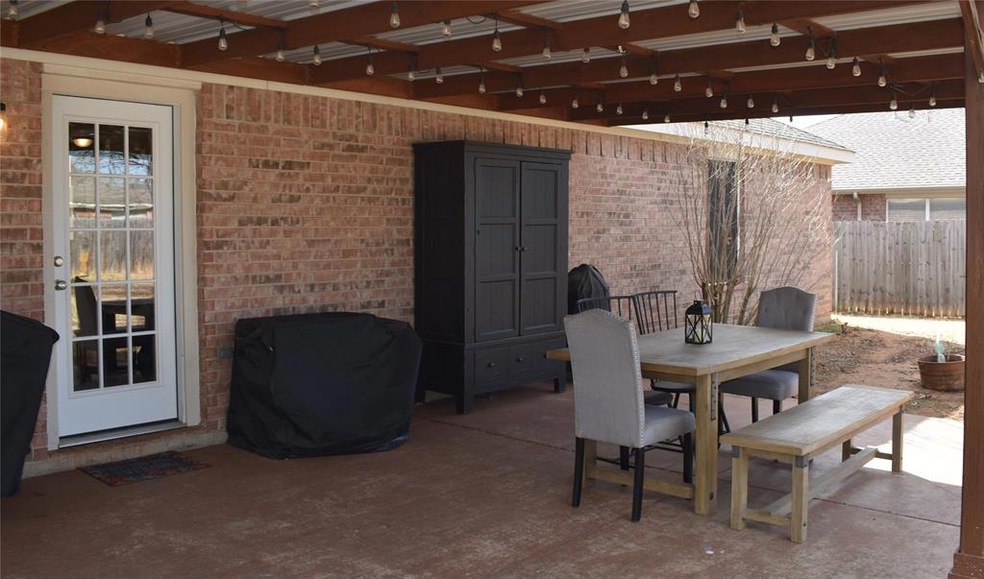 2922 Meandering Way, Granbury, TX 76049 - photo 1