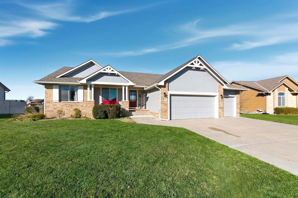 8210 W Palmetto Cir, Wichita, KS 67205 - photo 1