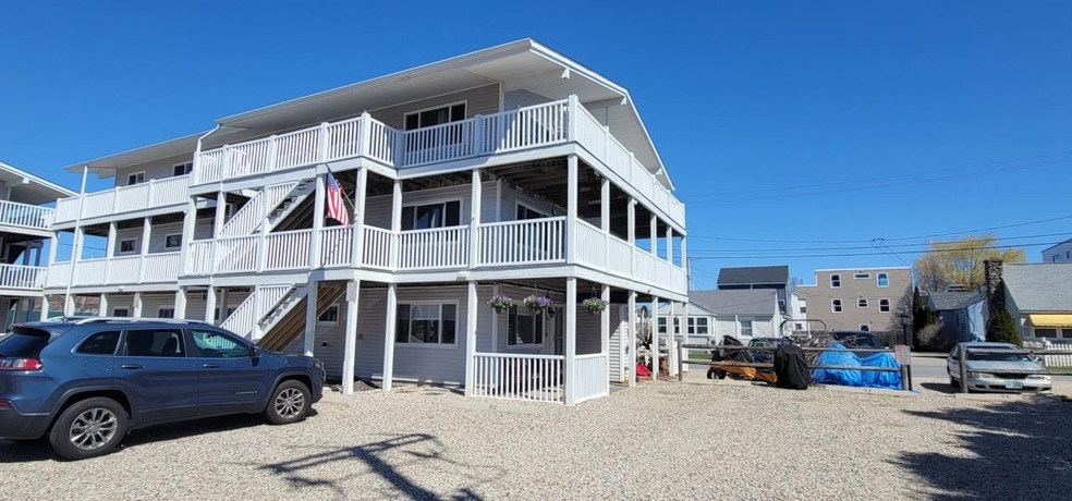 5 Duston Ave unit A, Hampton, NH 03842 - photo 1