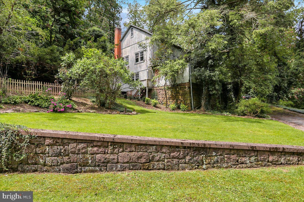 15 Meadow Glen Ln, Reading, PA 19607 - photo 1