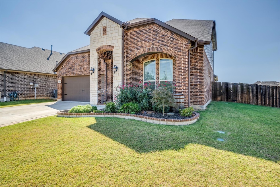 3520 Helm Ln, Denton, TX 76210 - photo 1