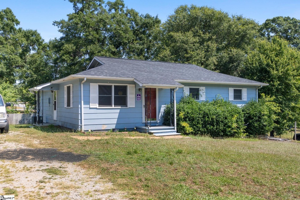 125 Shoally St, Boiling Springs, SC 29316 - photo 1