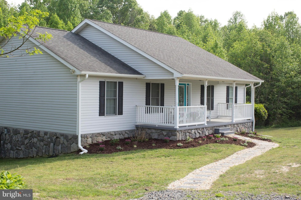 25157 Hunter Ln, Ruther Glen, VA 22546 - photo 1