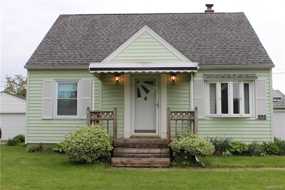 899 Pioneer Dr, North Tonawanda, NY 14120 - photo 1