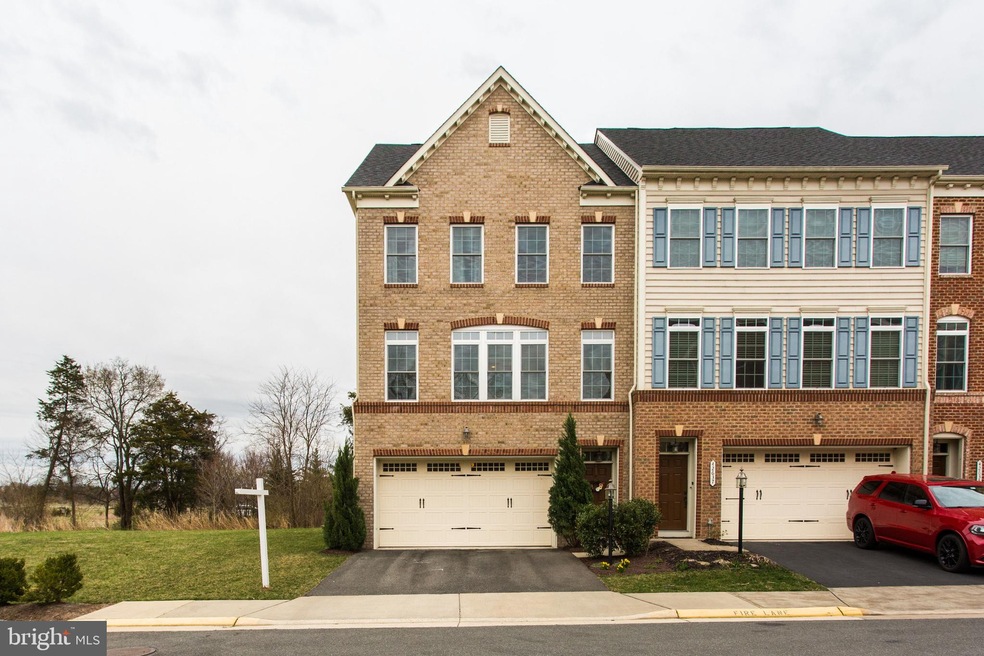 42639 Offenham Terrace, Chantilly, VA 20152 - photo 1